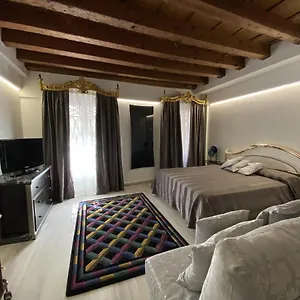 Apartamento Ln Homes - San Marco Canal View, Venecia