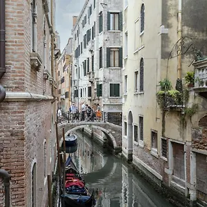 Apartamento Gondola Luxury - Campo Santi Filippo E Giacomo By Wonderful Italy, Venecia